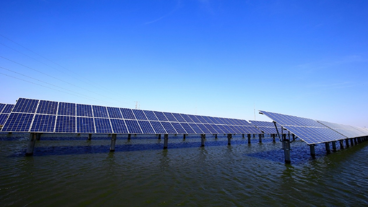 Türkiye'nin ilk yüzer güneş santrali Demirköprü Barajı'na kuruluyor