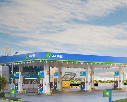 Türkiye'nin köklü akaryakıt markası satıldı