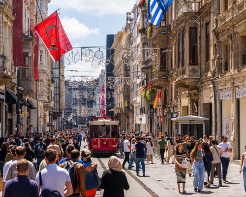 Türkiye nüfusu 86 milyonu aştı: Çocuk oranı azalıyor, ortanca yaş yükseliyor