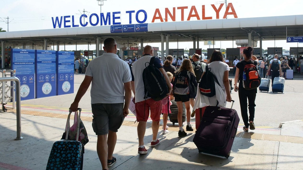 Türkiye'ye gelen yabancı ziyaretçi sayısında gerileme