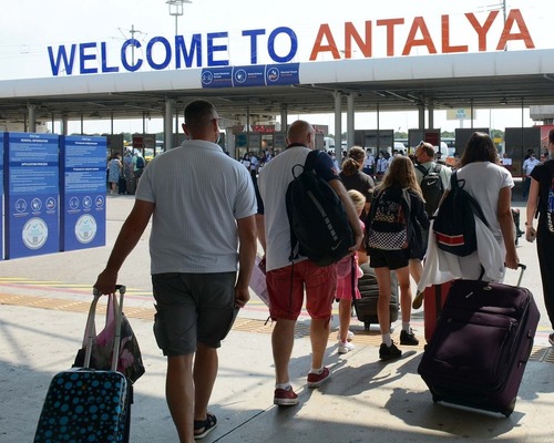 Türkiye'ye gelen yabancı ziyaretçi sayısında gerileme