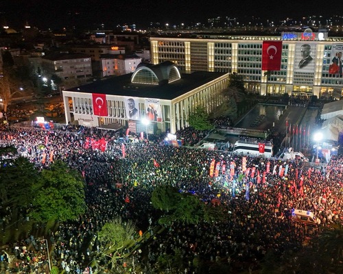 Tutuklu İBB Başkanı İmamoğlu New York Times’a yazdı
