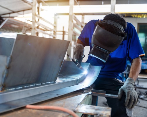 Ücretli çalışan sayısı 16 milyonu aştı: Sanayide düşüş, inşaatta yükseliş