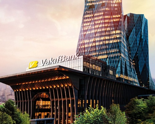 Vakıfbank’tan 1,3 milyar dolarlık finansman anlaşması