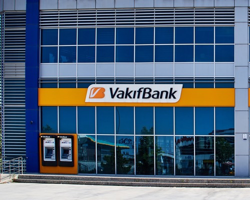 VakıfBank’tan 1 milyar dolarlık sürdürülebilirlik temalı sendikasyon kredisi
