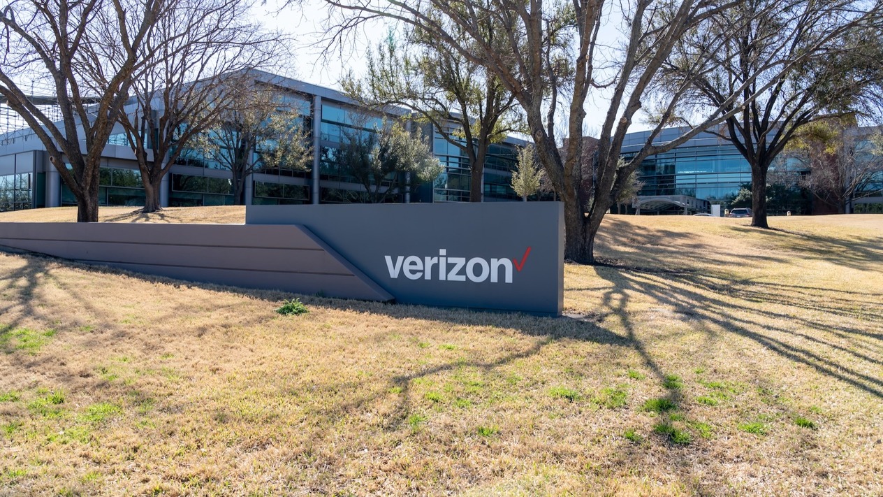 Verizon maliyetleri kısmak için 13 binden fazla çalışanını işten çıkaracak