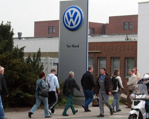 Volkswagen'de kriz planı: Fabrika kapatmaları gündemde