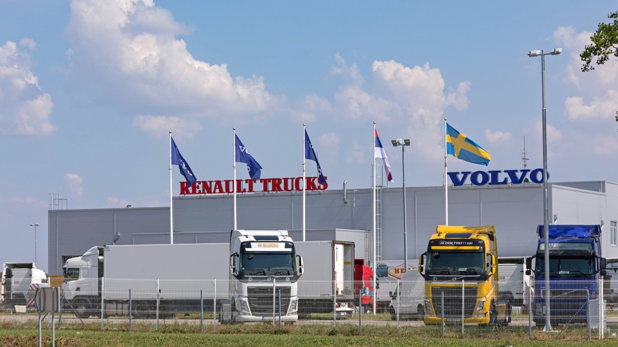 Volvo çekiliyor, Flexis Renault’a kalıyor