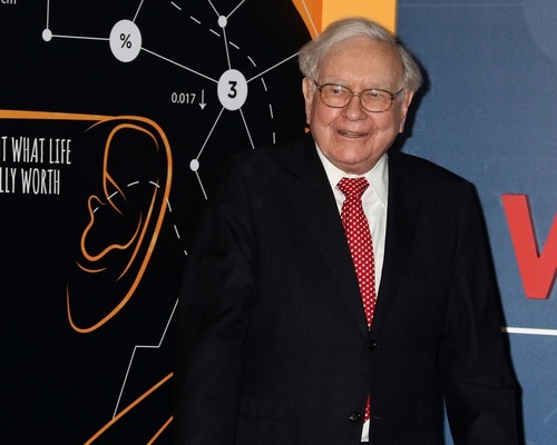 Warren Buffett hisselerini dağıtmasaydı Elon Musk’tan daha zengin olabilirdi