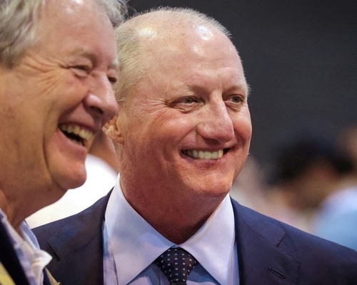 Warren Buffett’i geçti: Berkshire Hathaway’in yeni CEO’sunun maaşı 25 milyon dolar