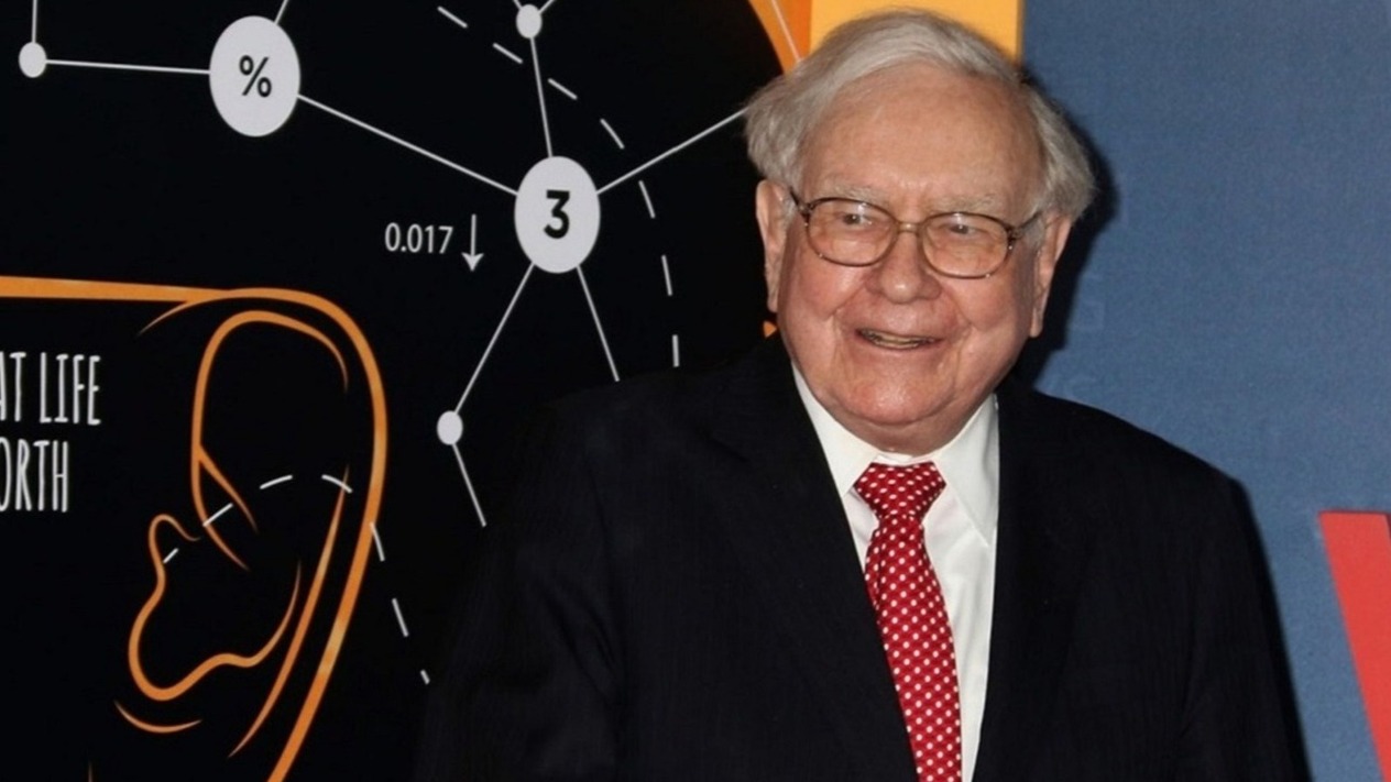 Warren Buffett Japonya'daki yeni 'milyar dolarlık' rotasını çizdi