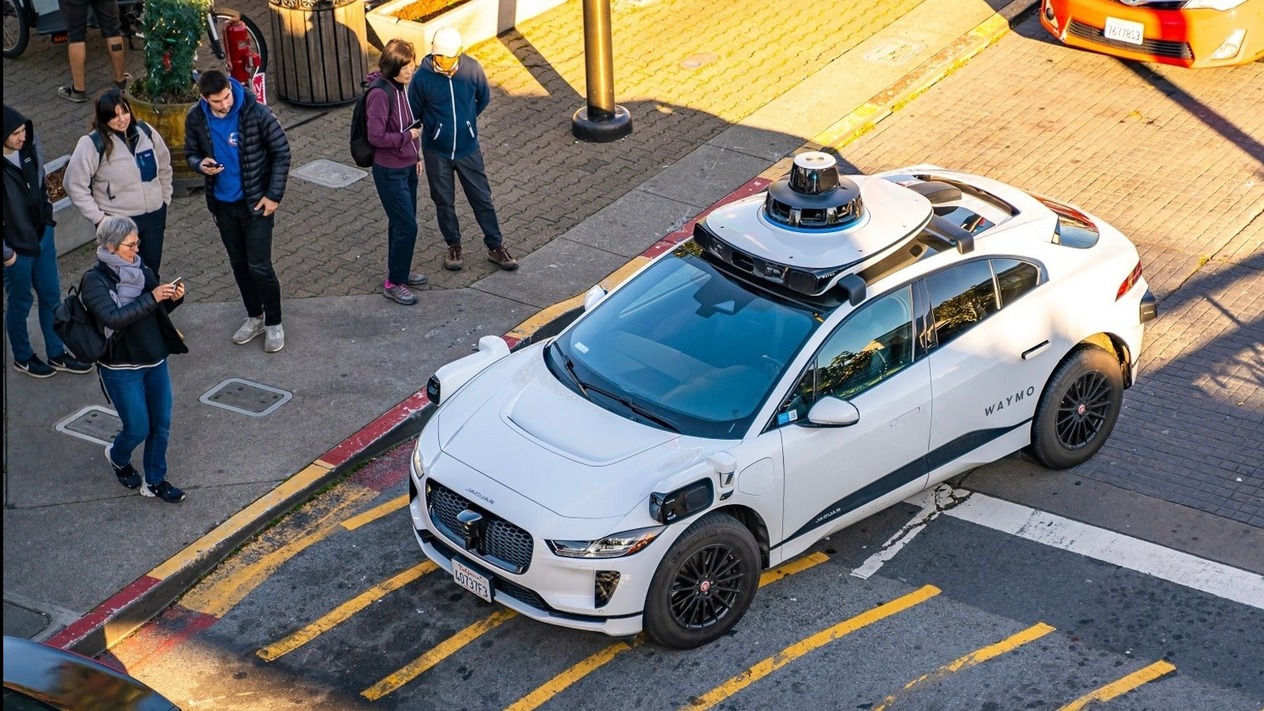 Waymo 16 milyar dolar yatırım topladı