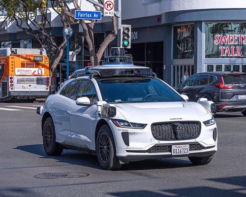 Waymo, Tesla, Uber... Sokağın sahibi kim olacak?