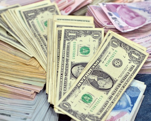 Yabancı bankalardan OVP sonrası yeni dolar tahminleri geldi