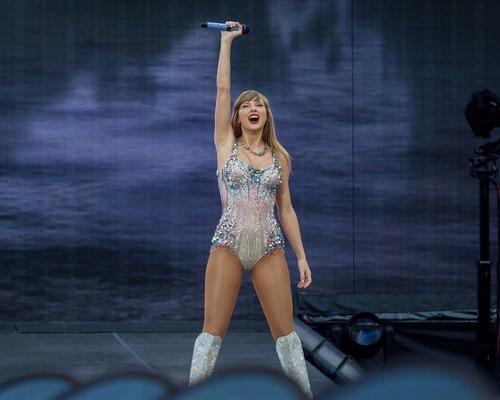 Yapay zeka endişesi: Taylor Swift sesini ve görüntüsünü tescil ettiriyor