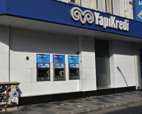 Yapı Kredi’nin üçüncü çeyrek karı üç kat arttı