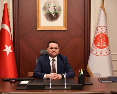 Yeni Adalet Bakanı Akın Gürlek kimdir? Resmi Gazete kararı ile kabinede görev değişimi