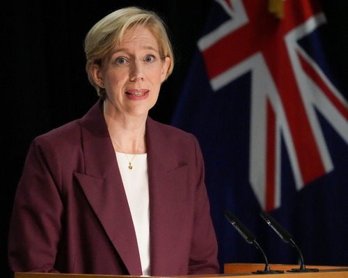 Yeni Zelanda’da 90 yıl sonra ilk: Merkez Bankası’na kadın başkan