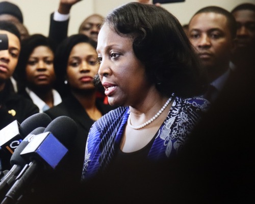 Yüksek Mahkeme’den Fed üyesi Cook’a geçici koruma