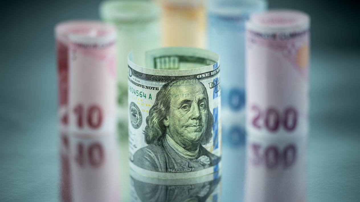 Yurt dışı yerleşikler 1 milyar dolarlık tahvil ve hisse aldı