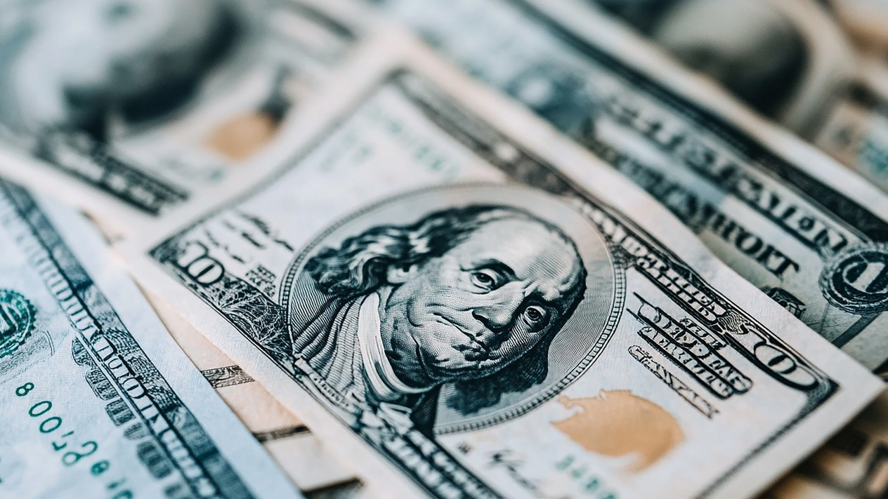 Yurt içi yerleşiklerin döviz mevduatı azaldı