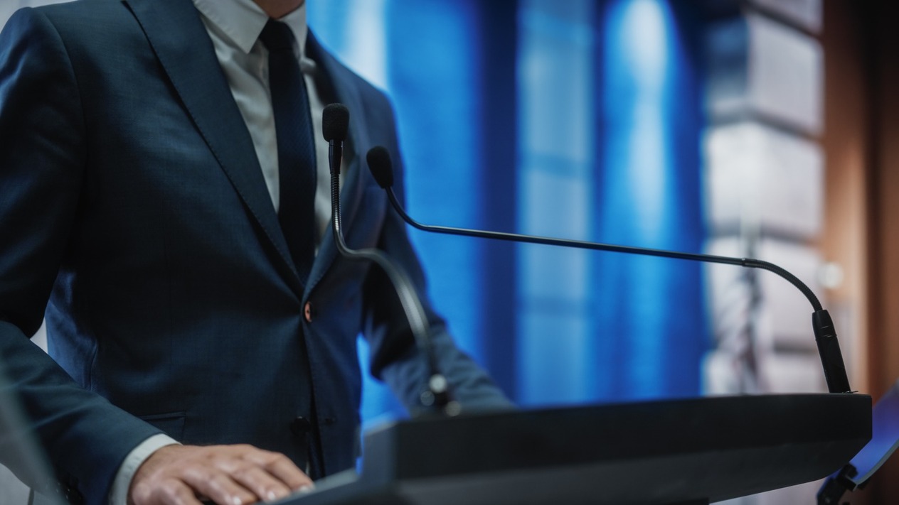 Zincirli kapılardan açık dünyaya: Geleceğin diplomatı