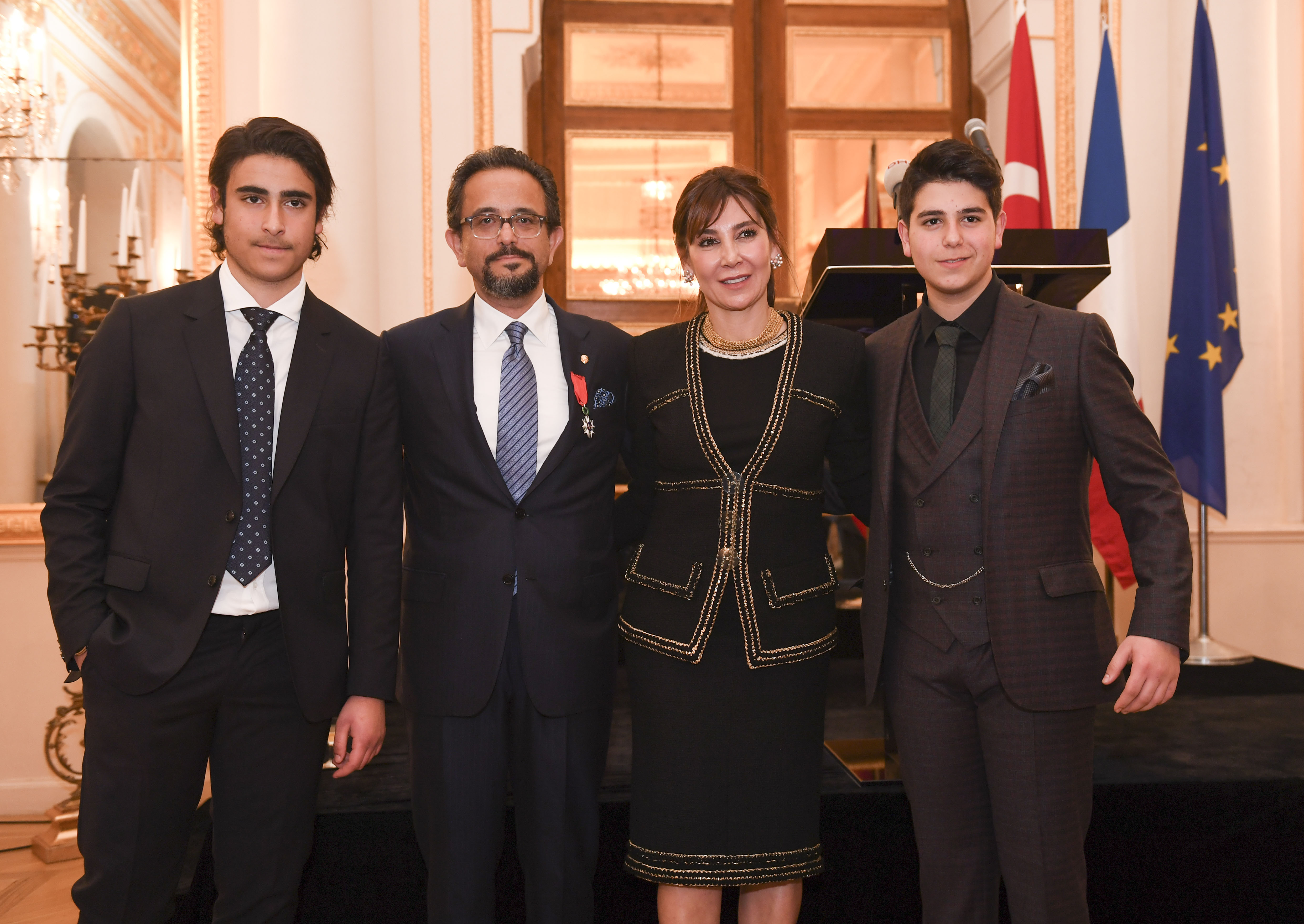 Ali Sabancı, Vuslat Doğan, çocukları Emrecan ve Kaan Ali  (2018)