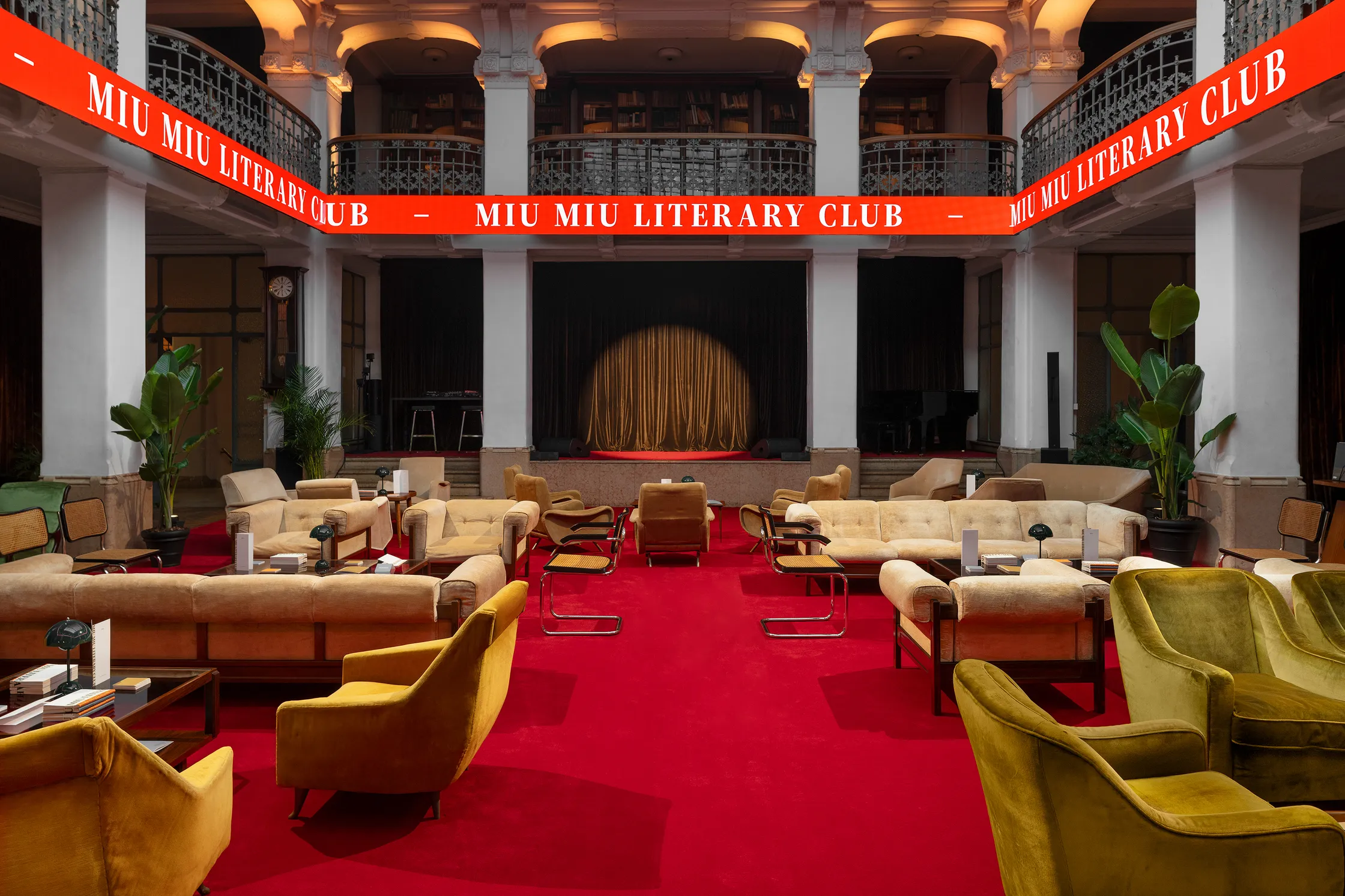 Miu Miu, Circolo Filologico Milanese