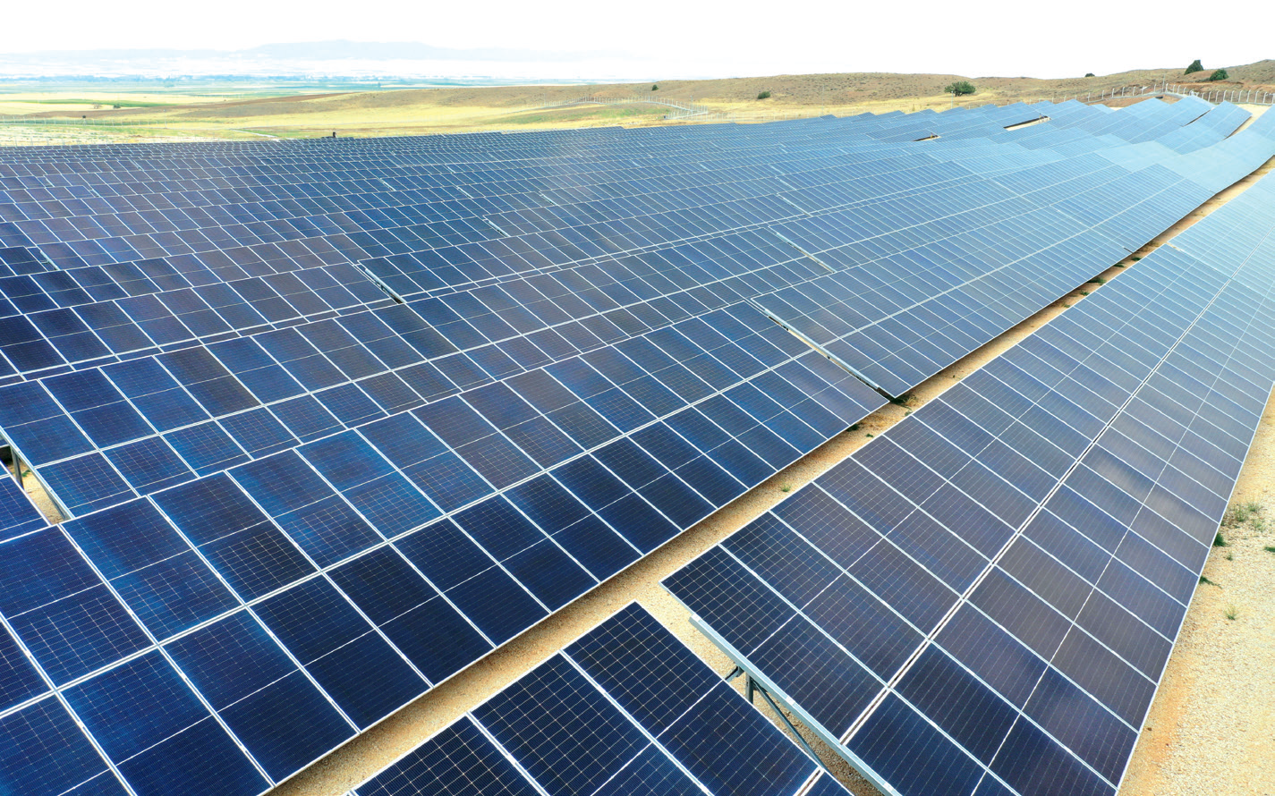 Eskişehir, Odunpazarı’nda toplam 120 dönüm arazı üzerine kurulan güneş enerjisi santralinin inşası devam eden ikinci etabıyla toplam gücü 13,5 megavata çıkacak.