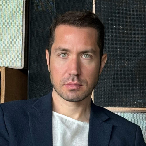 Doç. Dr. Efe Sıvış