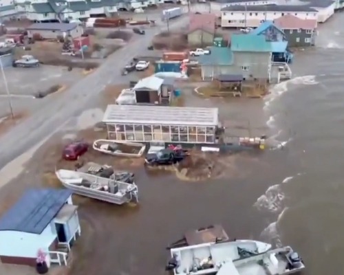 Halong Tayfunu, Alaska’nın batısını vurdu